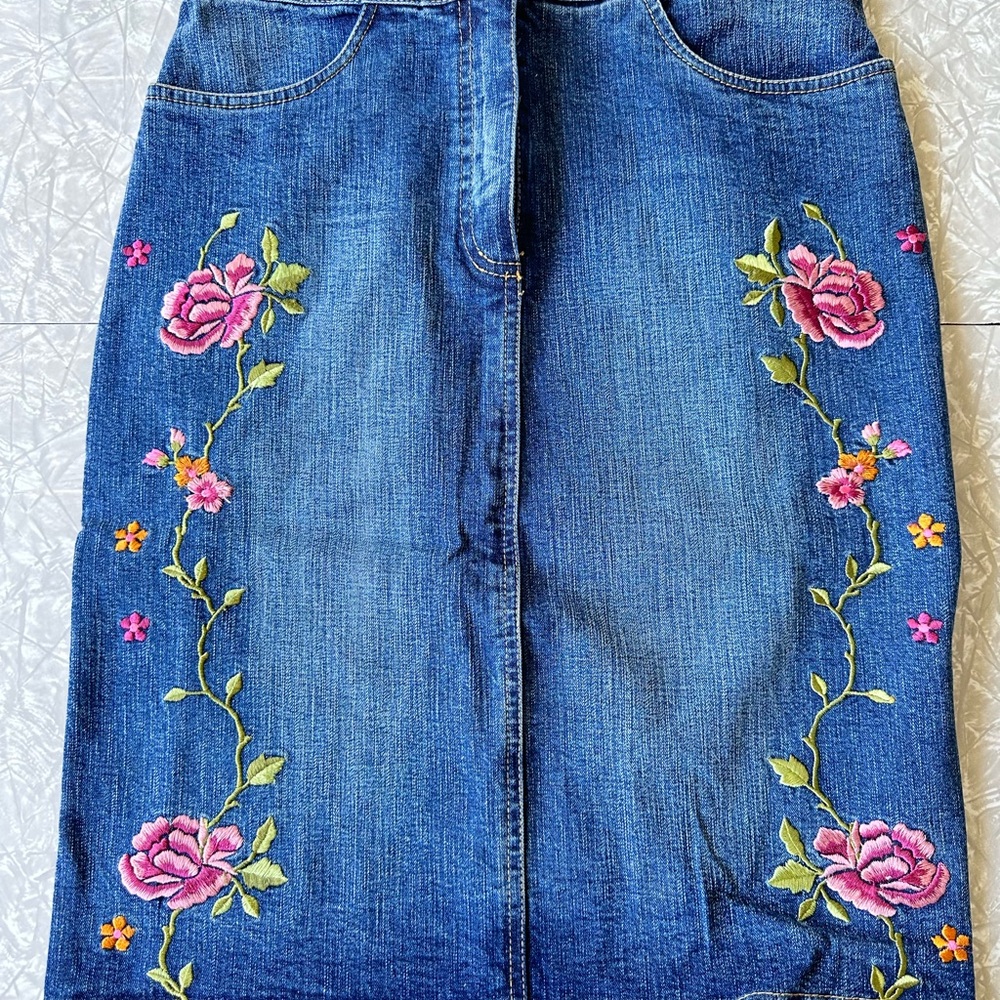 Floral Embroidered Denim Pencil Skirt